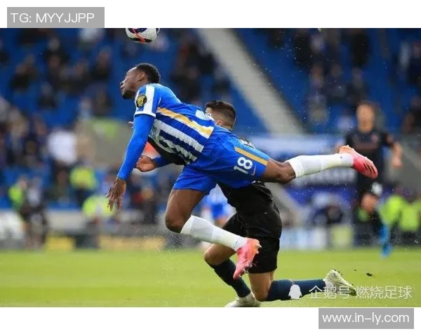 维纳尔杜姆轻松突破防线巧妙破门助球队逆转局势